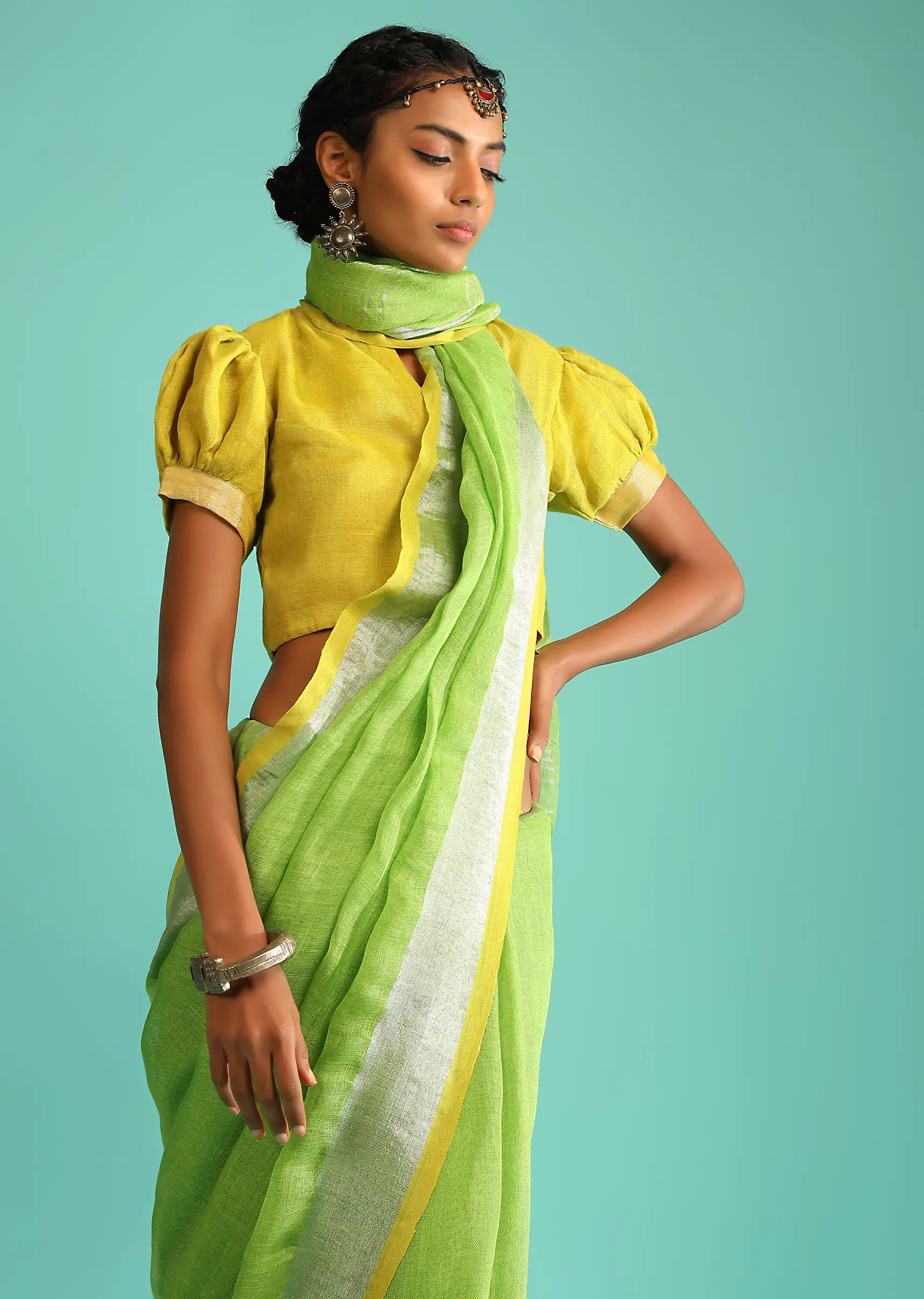 Buy HOUSE OF BEGUM Yellow Women's Lemon Yellow Jacquard Weave Silver Butti  And Border Banarasi Silk Saree with Blouse Piece | Shoppers Stop